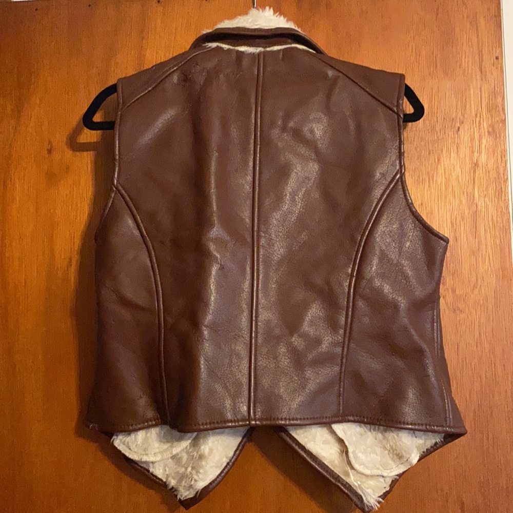 Vest - Picture 3 of 3